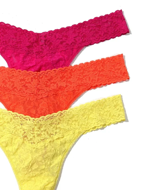 3-pack-plus-size-signature-lace-original-rise-thongs-in-printed-box-pink-ruby-orange-sparkle-lime-light